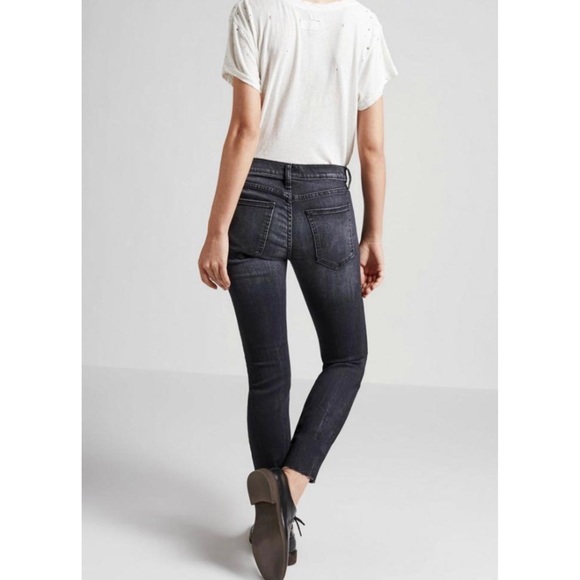 •Current/Elliot stiletto jeans• - Picture 2 of 7